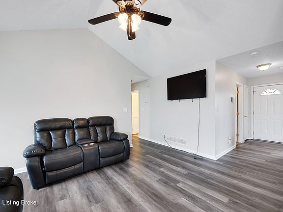 4th image of 276 Holly Marie Dr