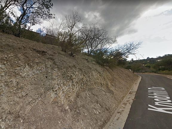 3rd image of 3724 Knobhill Dr