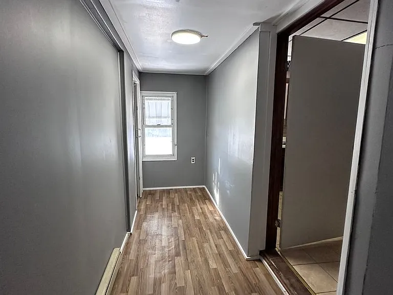 606 W Main St — Photo 4