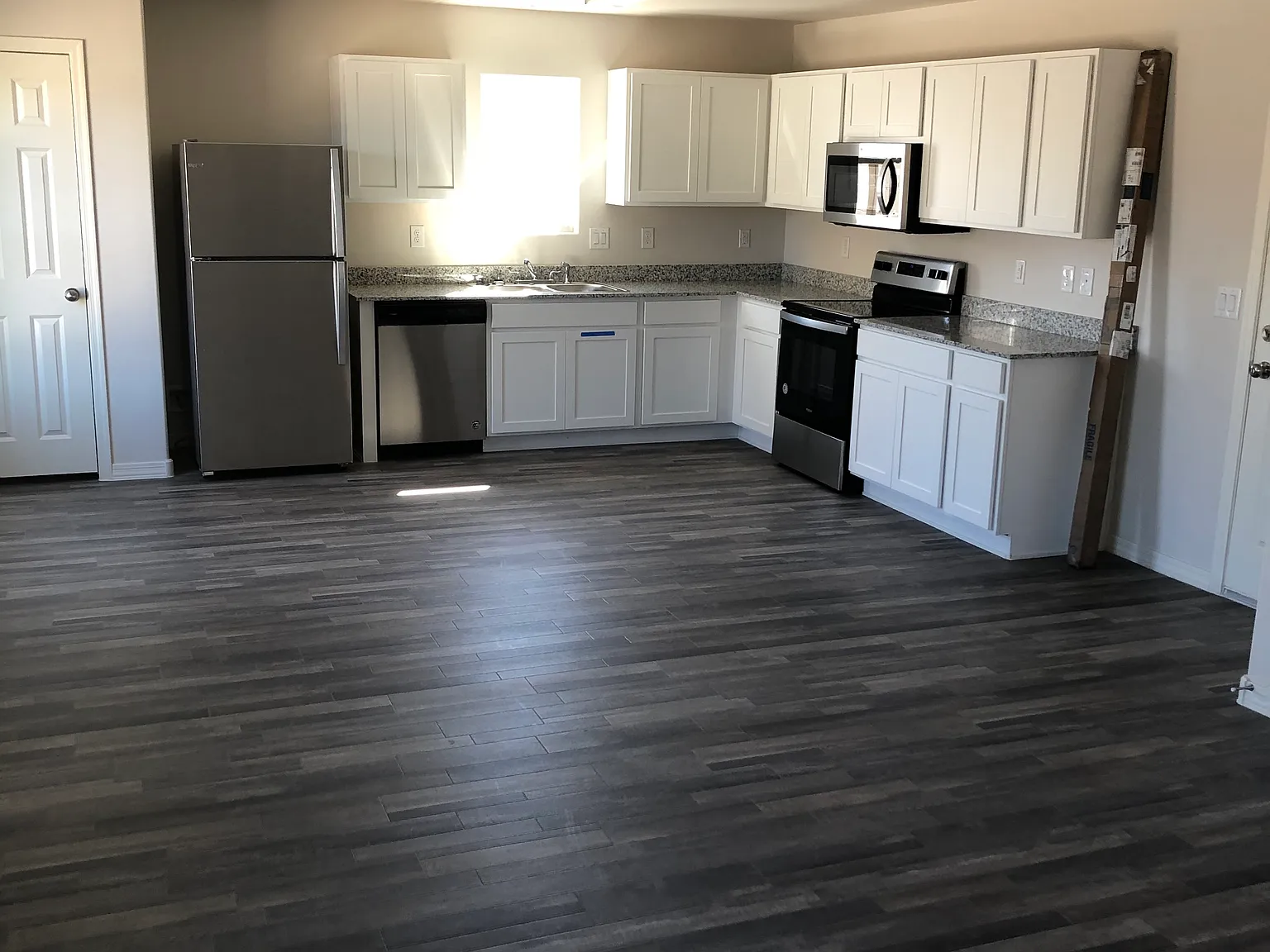 3 bed, 1606 sqft, $1,850 — Photo 2