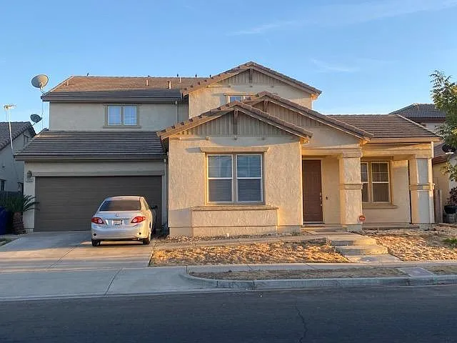 1420 Cliff Swallow Dr photo 1