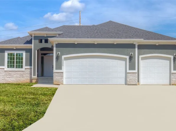 25003 Eagle Vista Dr, Adel, IA 50003