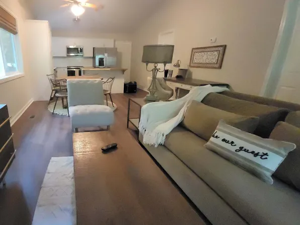 291 Tall Oaks Rd #A, Chapel Hill, NC 27516