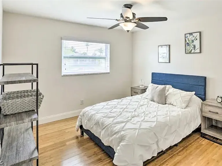2806 SW 38th Ter — Photo 17