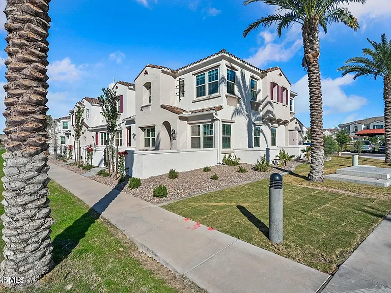 4077 S Sabrina Dr #1 — Photo 2