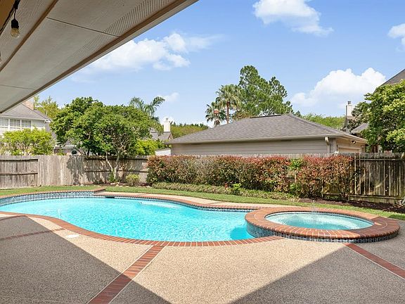 5th image of 2123 Cherrington Dr