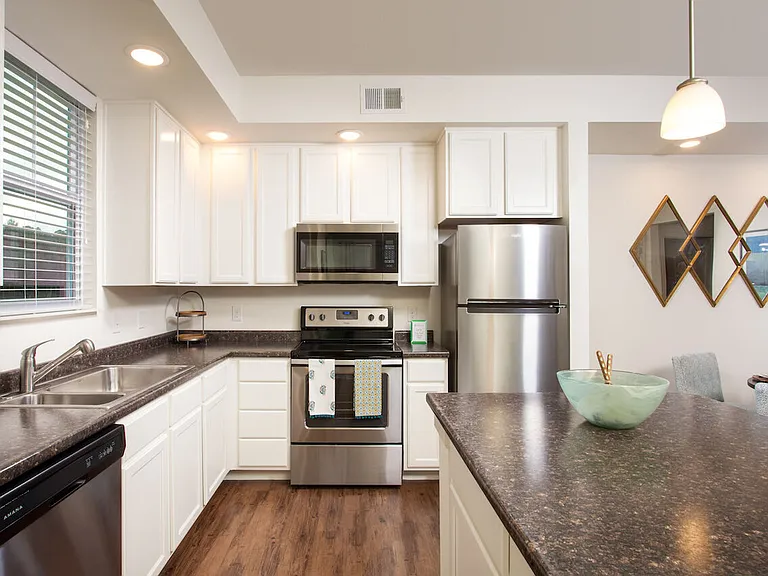 Basswood Landing Apartments — Photo 27
