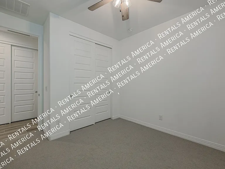 5938 N 90th Dr — Photo 20