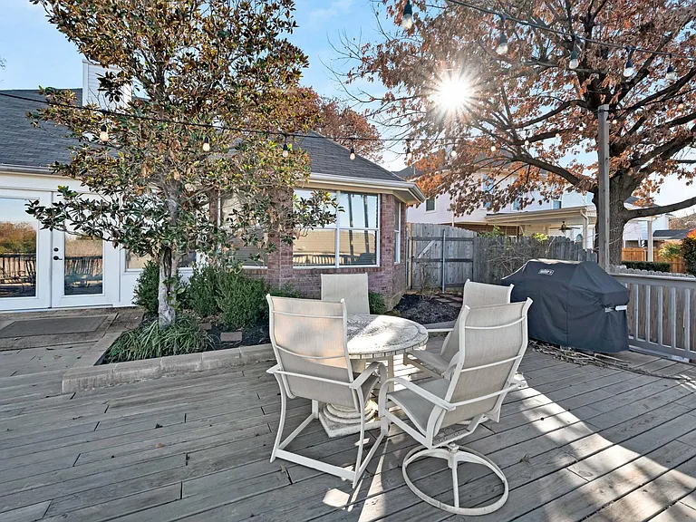 5202 Heatherdale Dr — Photo 41