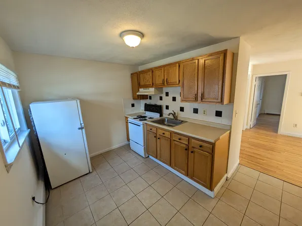 15 Pine St #1, Cambridge, MA 02139