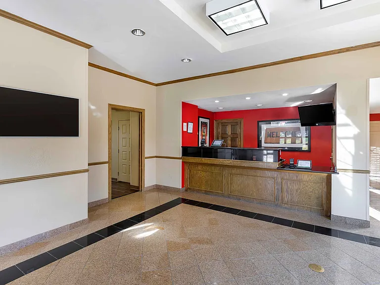Lobby and Guest Check-in