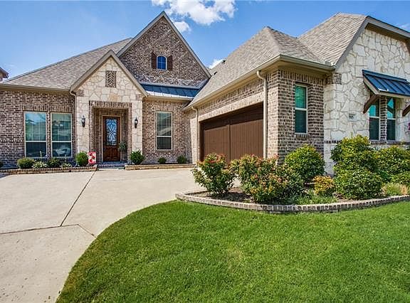 2nd image of 905 Amber Knoll Dr