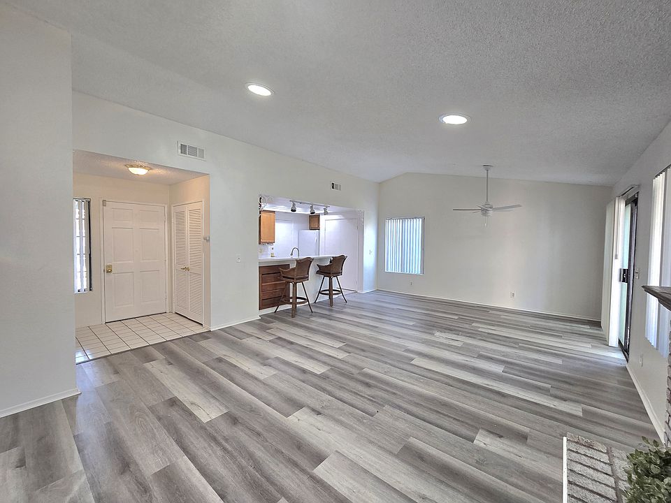 1st image of 1333 Van Buren Cir