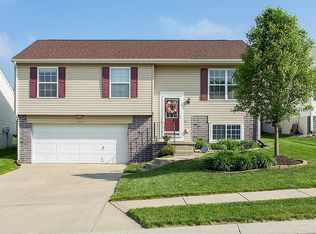 17830 Lillian St, Omaha, NE 68136