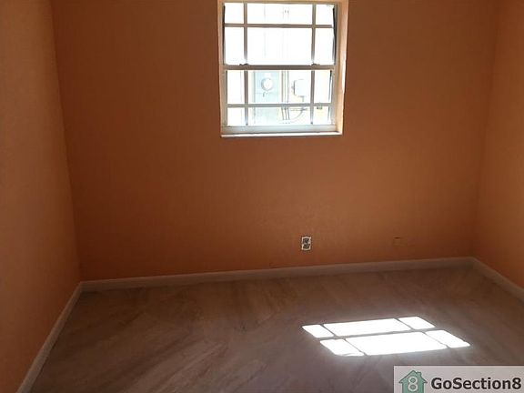 5th image of 714 NW 10th Ave