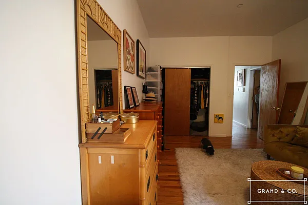 Rented by Grand & Co. | media 21