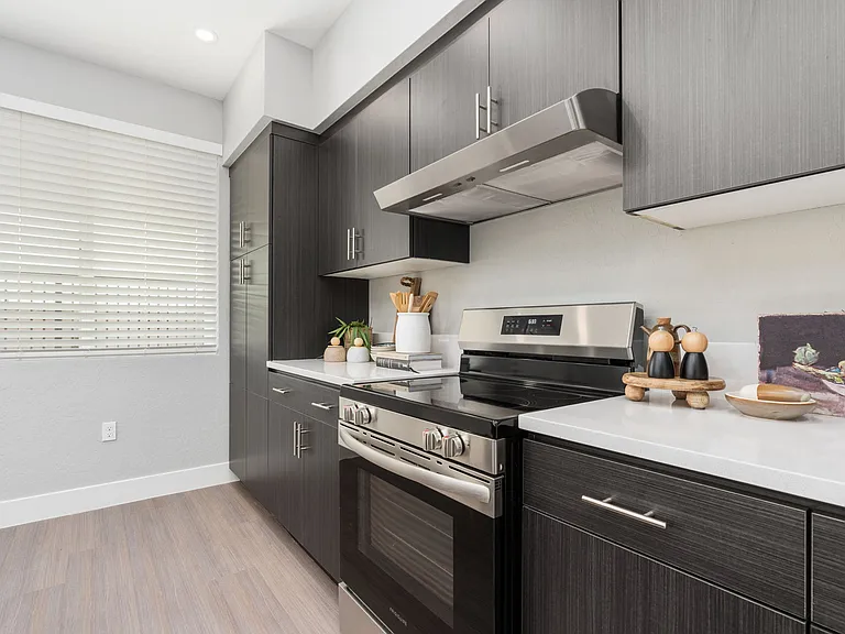 The Palms Luxury Apartments — Photo 49