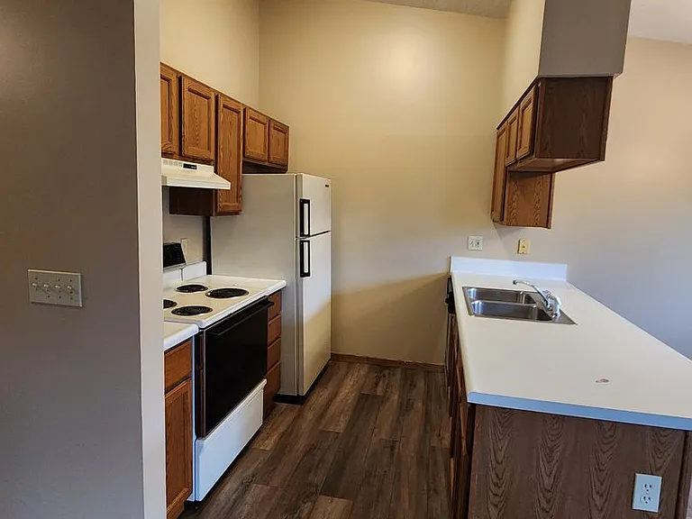 4001 Yucca Dr — Photo 5