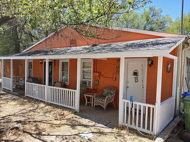 558 Dameron Dr #B — Photo 3