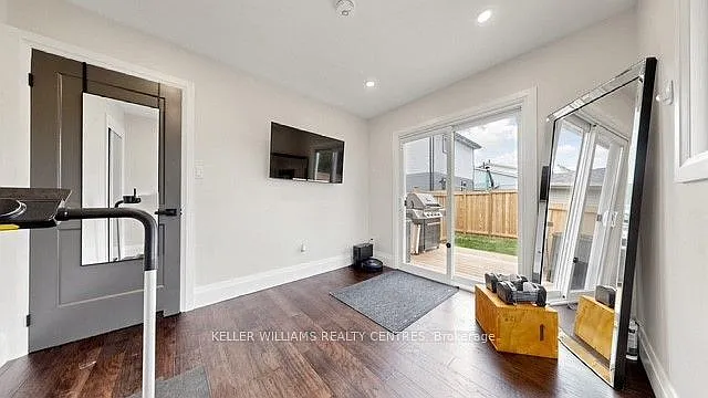 29 Bronte Cres #UPPER — Photo 27
