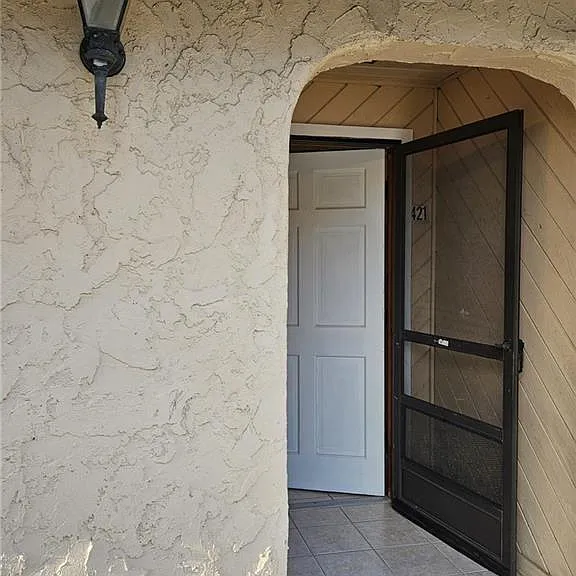 421 SE 24th Ave — Photo 1
