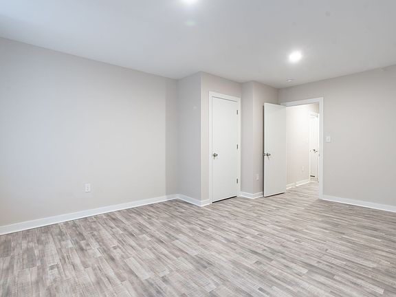 3rd image of 716 E Clearfield St #Pa029011