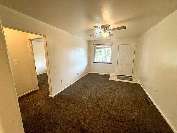 3rd image of 512 8th Ave S