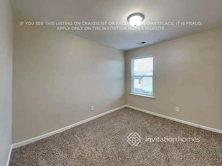 925 Donington Cir — Photo 12