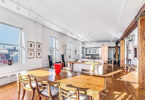 4th image of 143 Prince St APT 6