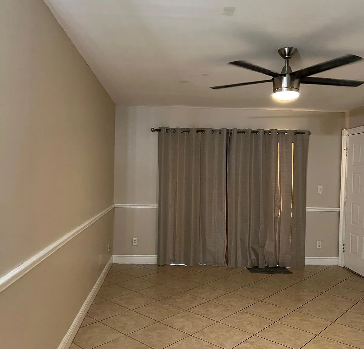 2 bed, 1018 sqft, $1,300 — Photo 4