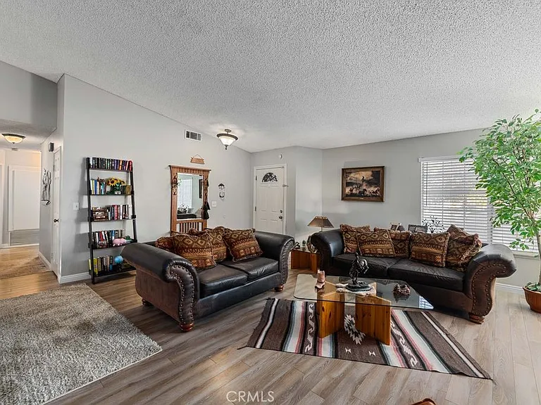 44115 Hunter Ct — Photo 4