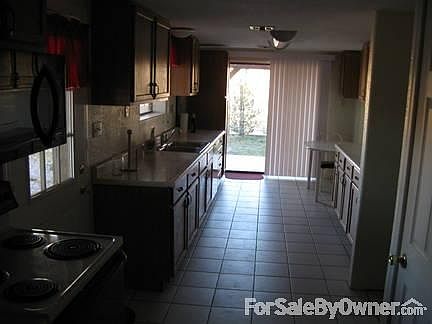 Main House Kitchen
						:
						Dishwasher, stove/oven, fridge included
