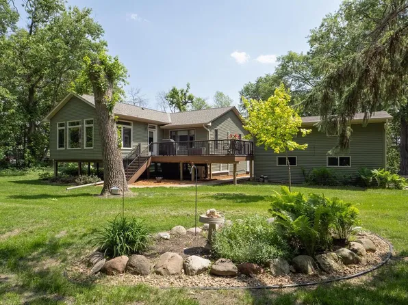 2822 Greenwald Is NW, Oak Grove, MN 55011