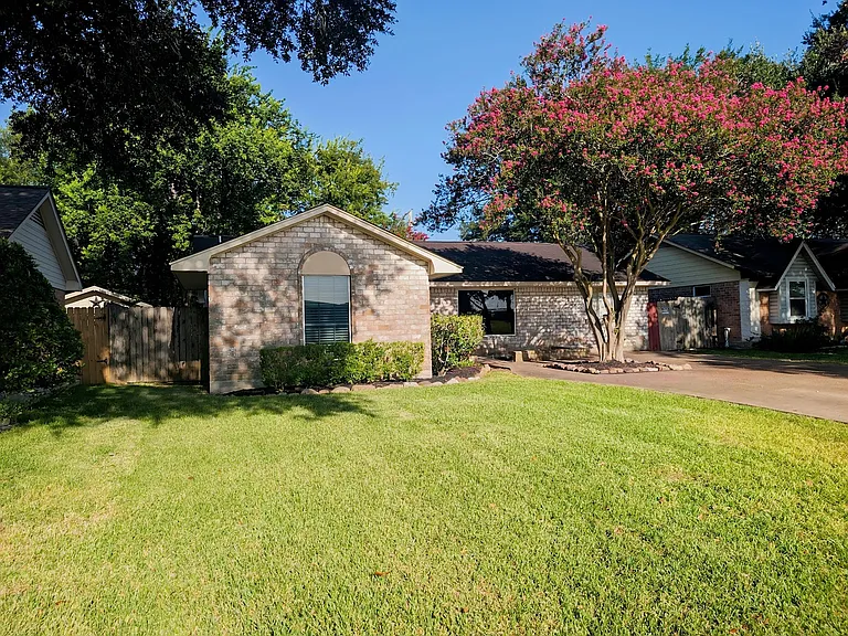 2028 Cheryl Dr — Photo 1
