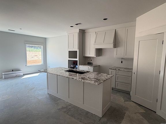 4th image of 1136 Duke Dr