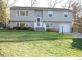 31 Roe Ave, Cornwall On Hudson, NY 12520