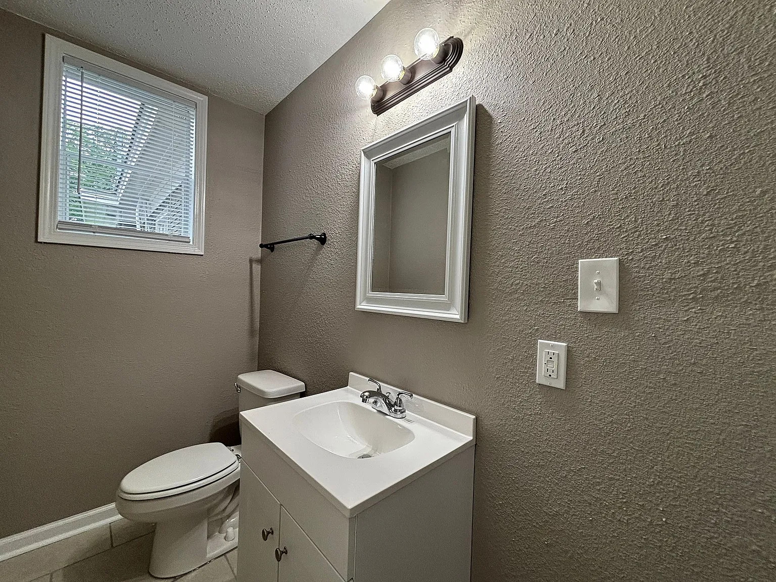 1008 S Cross St — Photo 4
