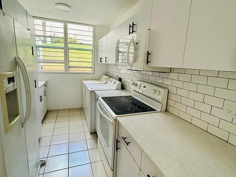3101 Cond Paseo Del Bosque #3101 — Photo 4