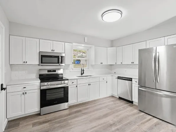 6730 Evelyn St, Harrisburg, PA 17111
