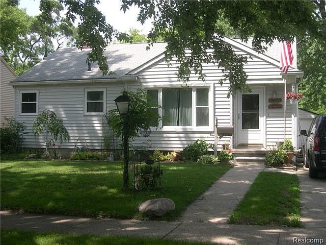 1st image of 31234 Florence St