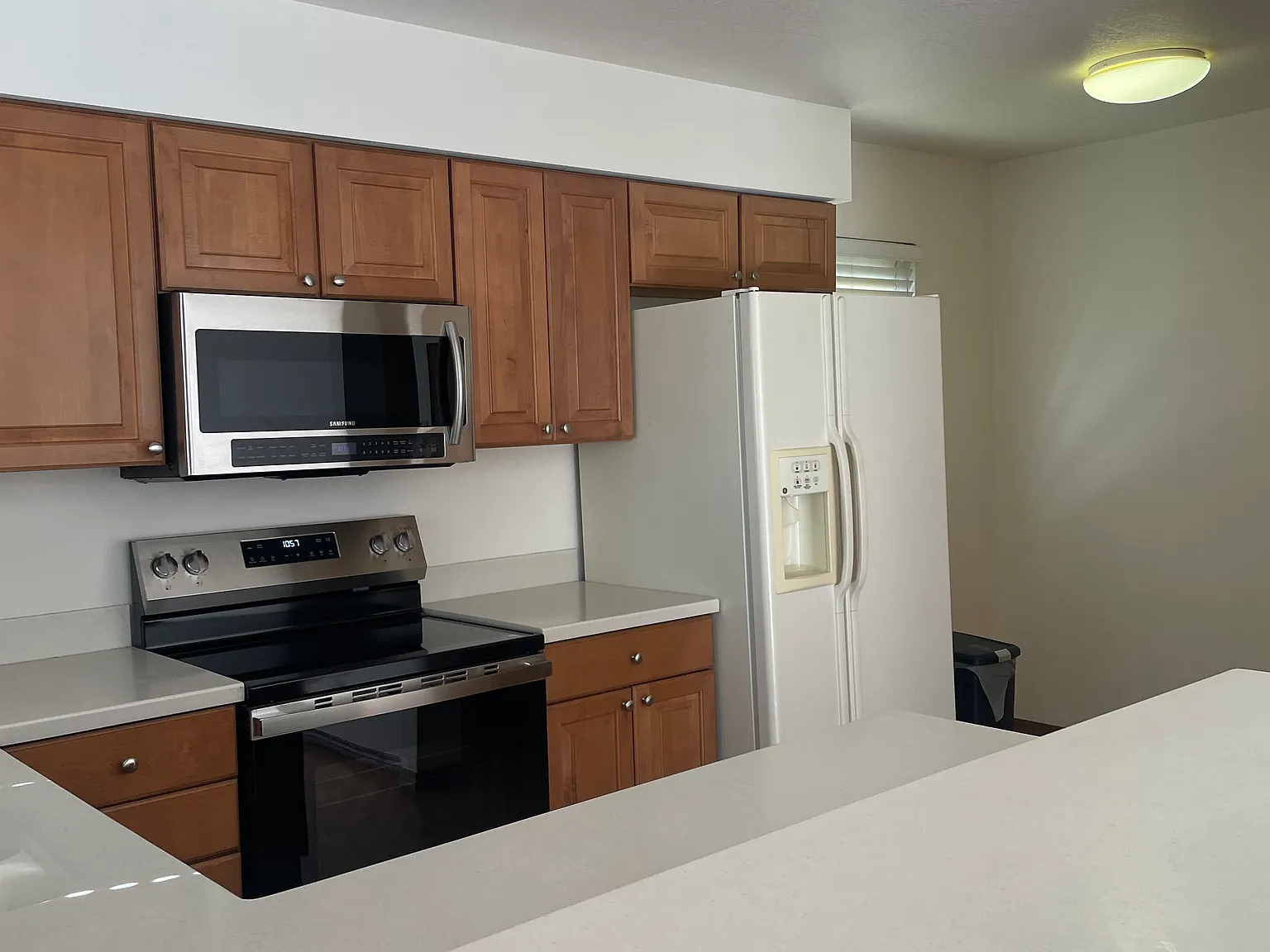 3 bed, 2184 sqft, $3,500 — Photo 3