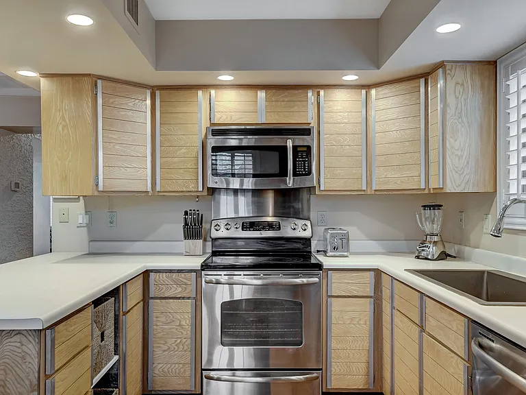 3223 Pinehurst Dr — Photo 18