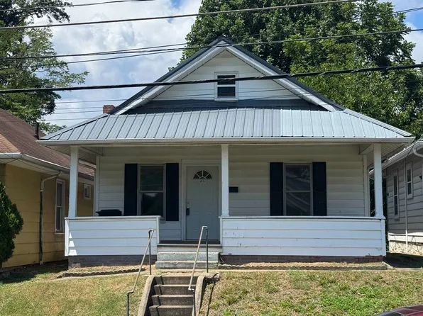 2812 Overlook Dr, Huntington, WV 25705