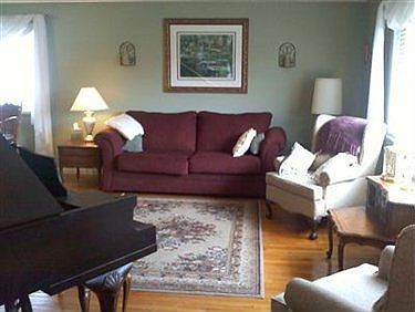 3rd image of 7919 Royalview Dr