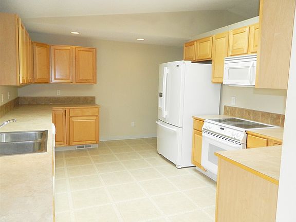 4th image of 14121 E Desmet Ave