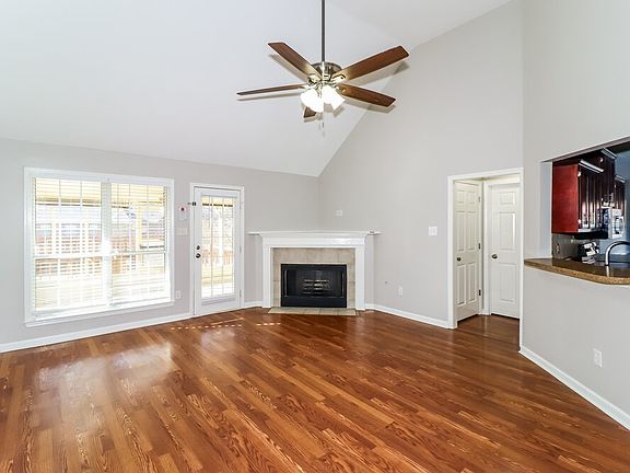 4th image of 15 Oakland Woods Cv
