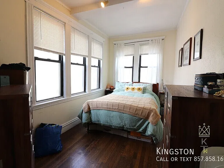 1959 Commonwealth Ave #4 — Photo 3