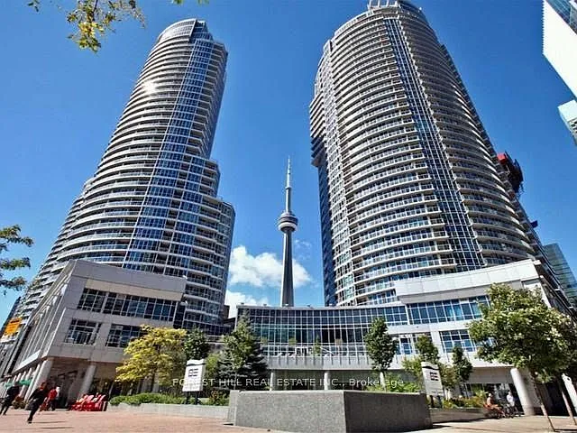 208 Queens Quay W #912