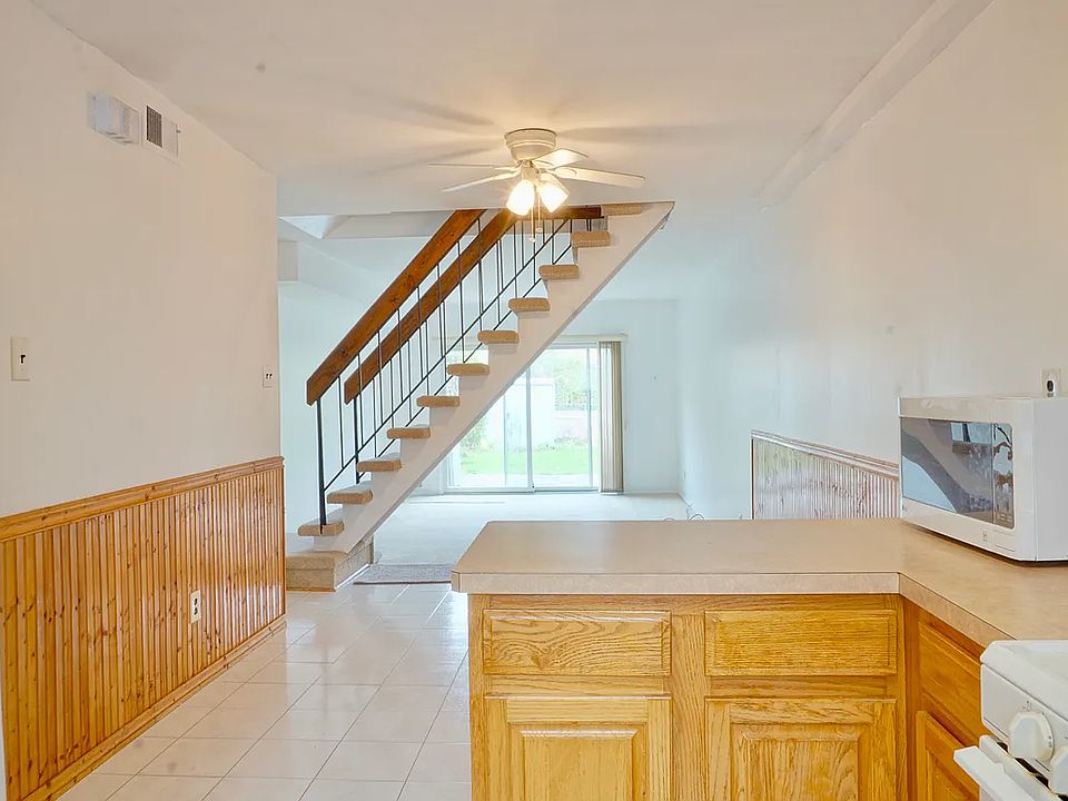1st image of 15 Tulip Cir