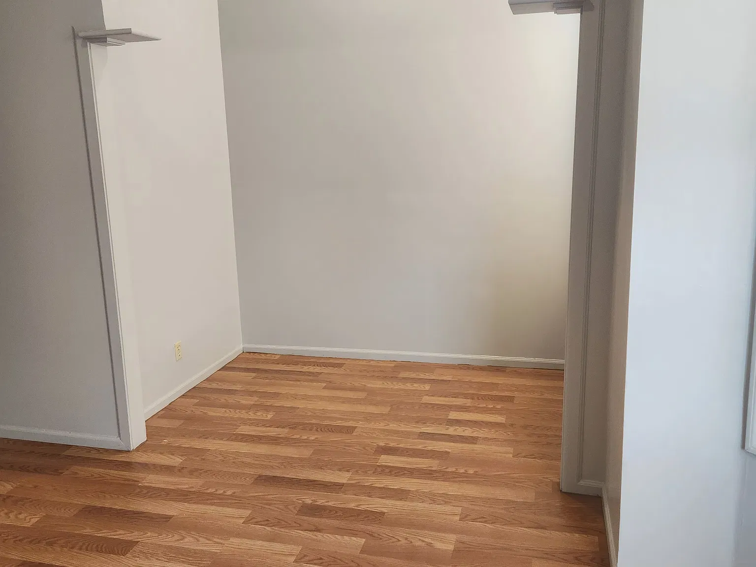 1 bed, 725 sqft, $1,000 — Photo 4